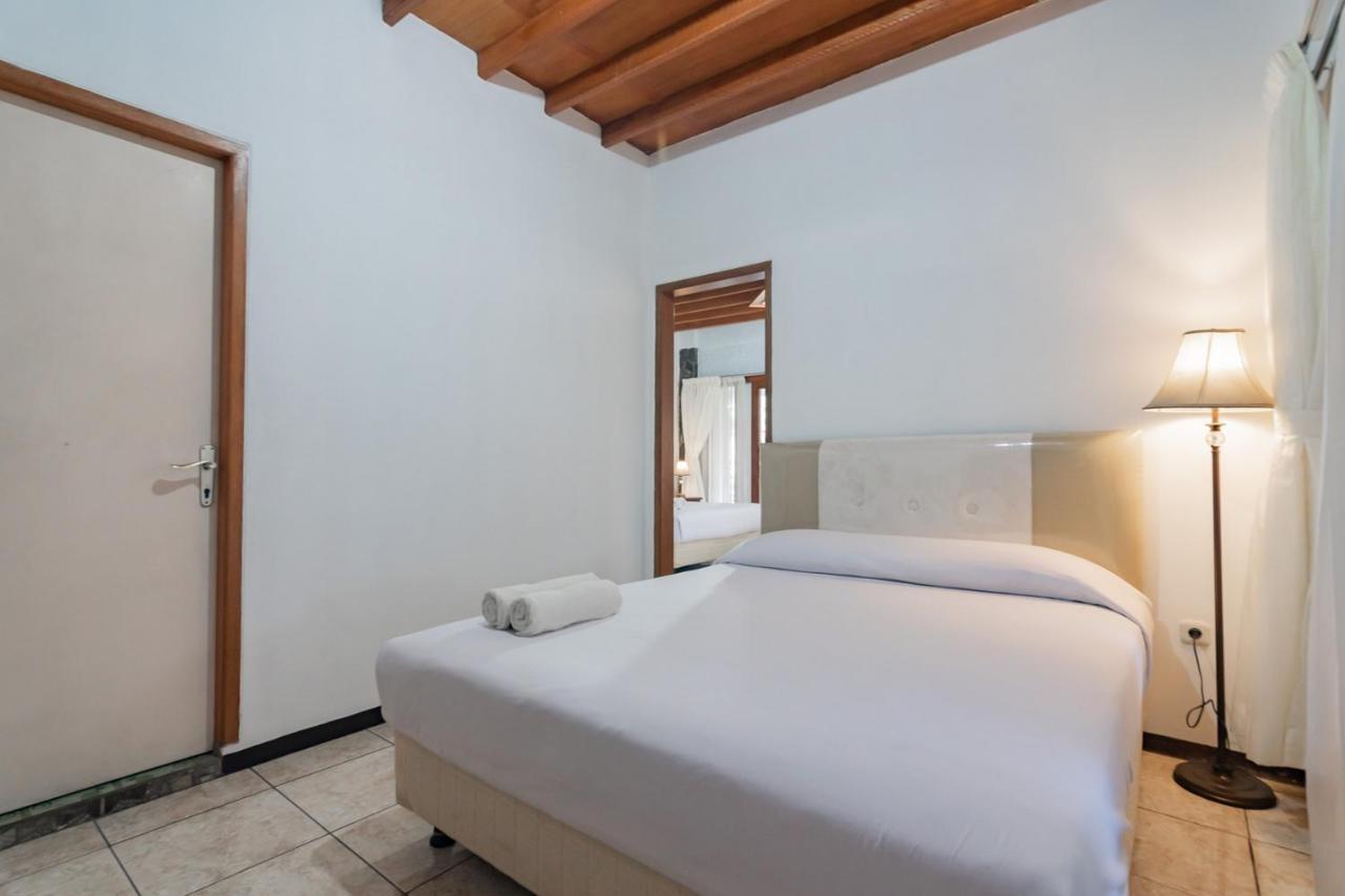 Samakta Guest House Lembang Exterior photo