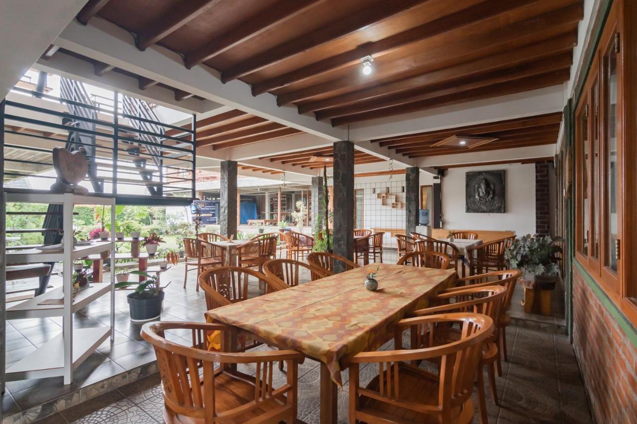 Samakta Guest House Lembang Exterior photo